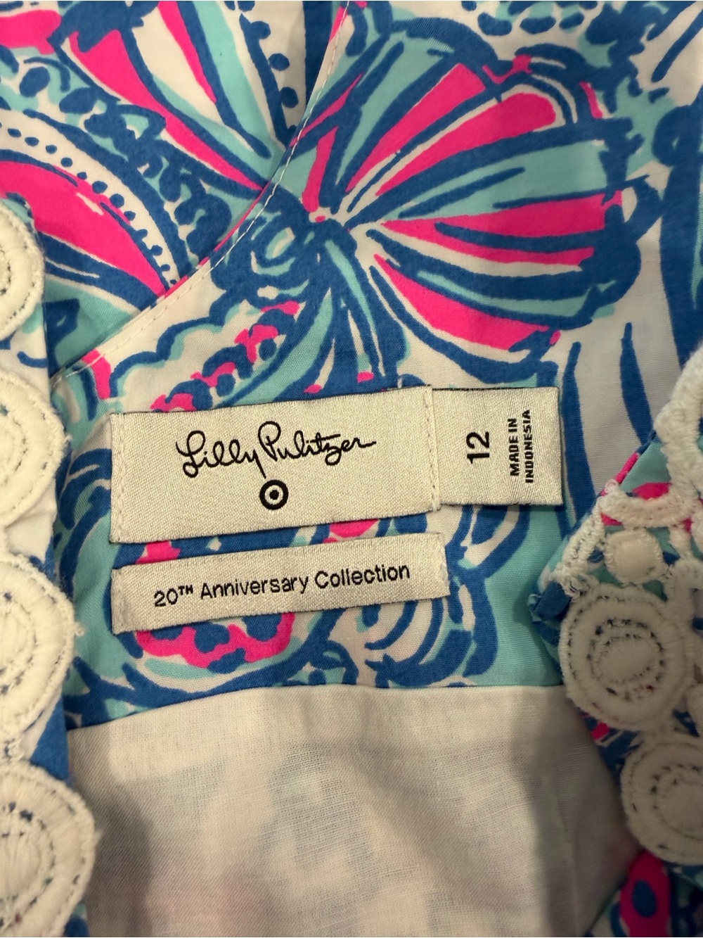 Lily Pulitzer Shift Dress (runs small) - Picture 3 of 3